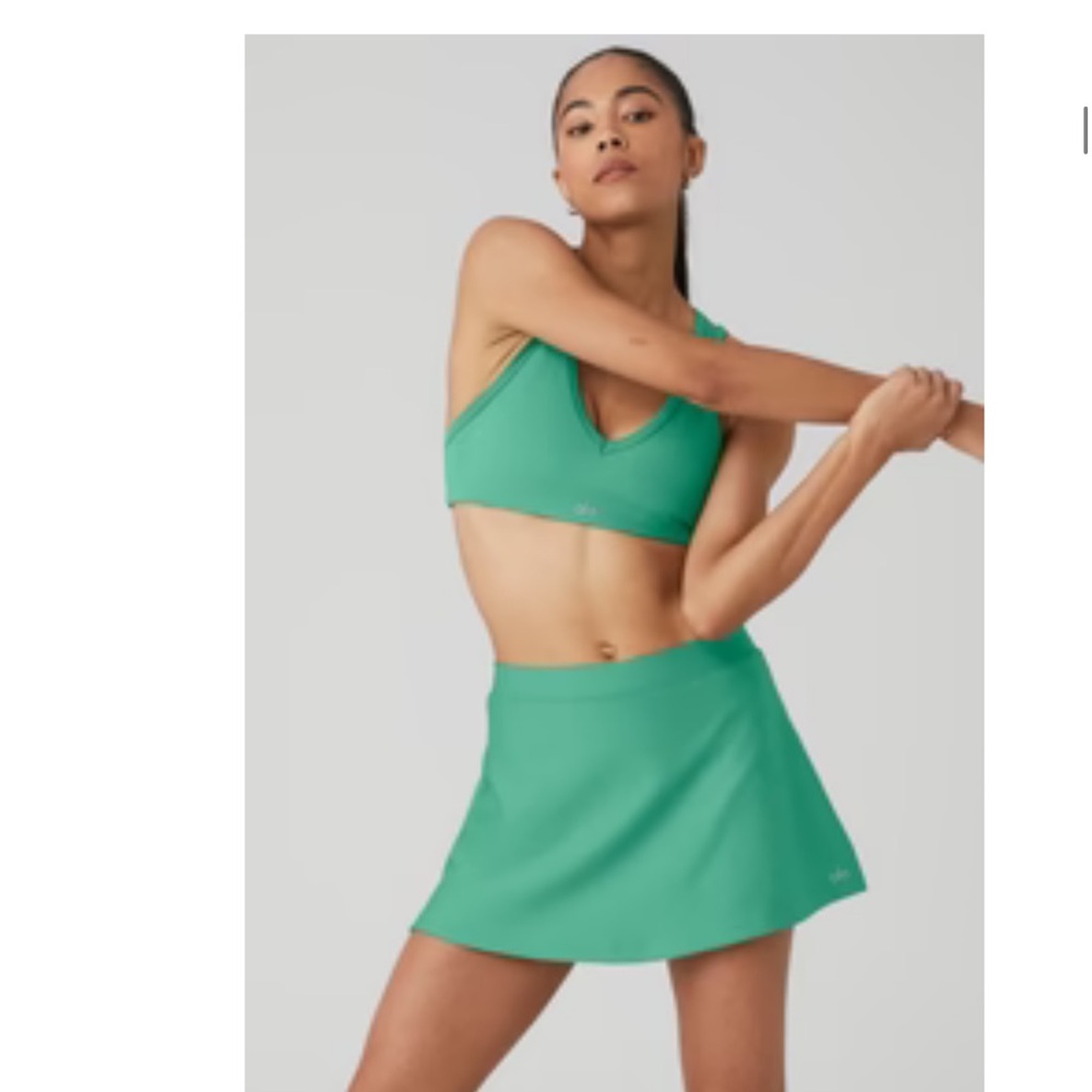ALO Yoga Airlift Ribbed Jump Start V-Neck Bra